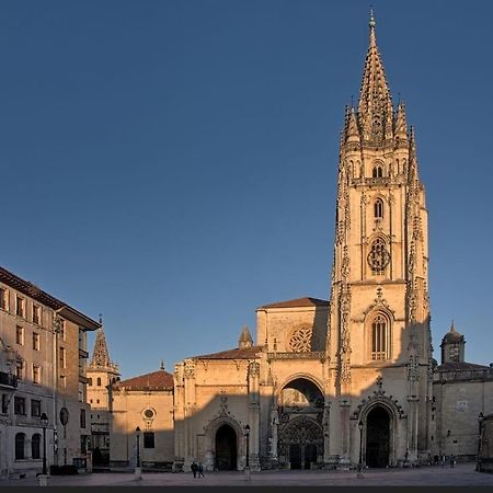 Alojamiento Oviedo 2 Con Parking Bagian luar foto
