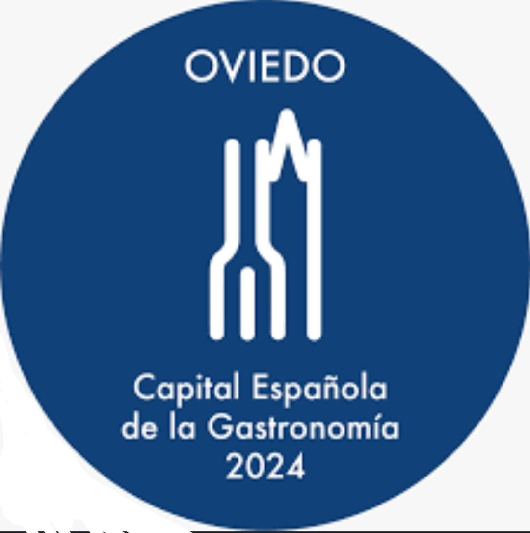 Alojamiento Oviedo 2 Con Parking Bagian luar foto